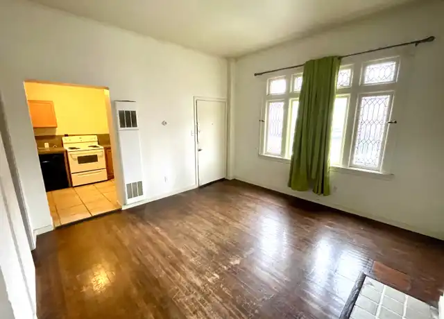Property at 152 S Fairmount St Unit 4, Pittsburgh, PA, 15206, 1 bed, 1 bath, [object Object]
