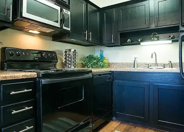 Property at Ventana at the Lake Apartments - 121 Hazelwood Dr, Hendersonville, TN, 37075, 1-2 bed, 1-1.5 bath, [object Object]