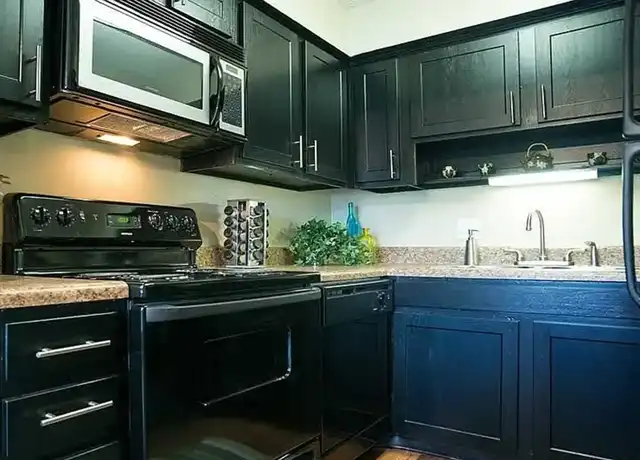Property at Ventana at the Lake Apartments - 121 Hazelwood Dr, Hendersonville, TN, 37075, 1 bed, 1 bath, [object Object]