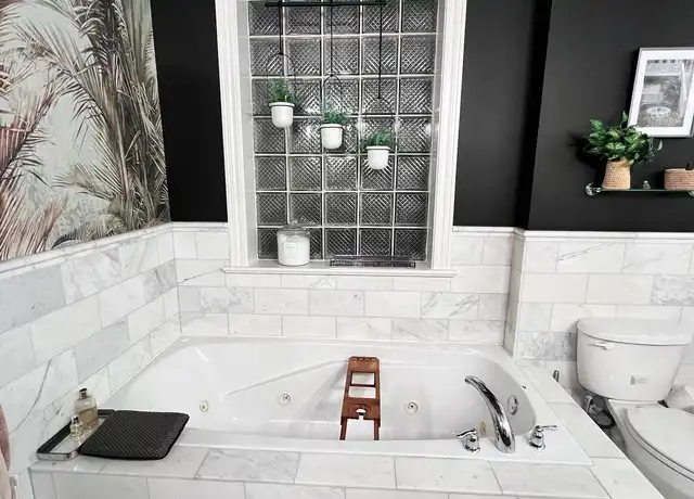 Property at 2752 W Argyle St #2, Chicago, IL, 60625, 3 beds, 3 baths, [object Object]