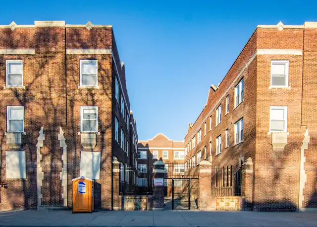Property at 735 W Garfield Blvd Unit 206, Chicago, IL, 60621, 3 beds, 1 bath, [object Object]