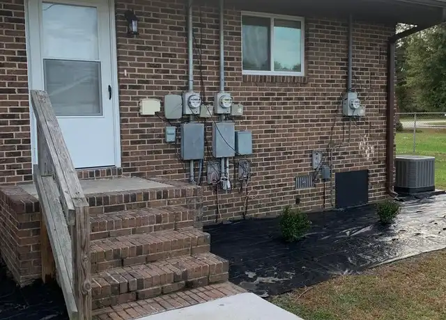 Property at 618 Hiawatha Rd Unit C, Pembroke, NC, 28372, 1 bed, 1 bath, [object Object]