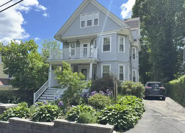 Property at 32 Walnut St Unit 32, Arlington, MA, 02476, 3 beds, 1 bath, [object Object]