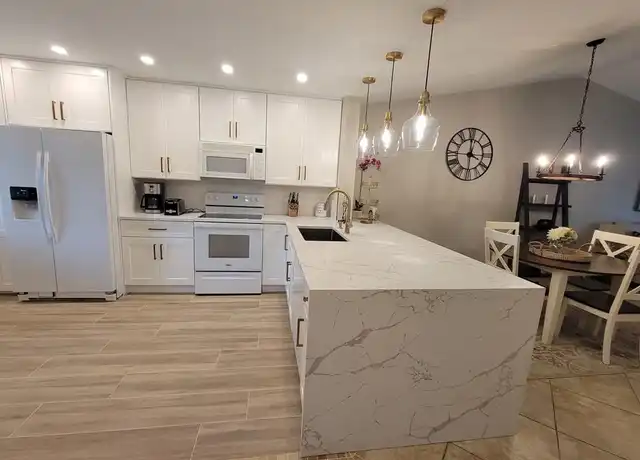 Property at 7761 Jewel Ln #204, Naples, FL, 34109, 2 beds, 2 baths, [object Object]
