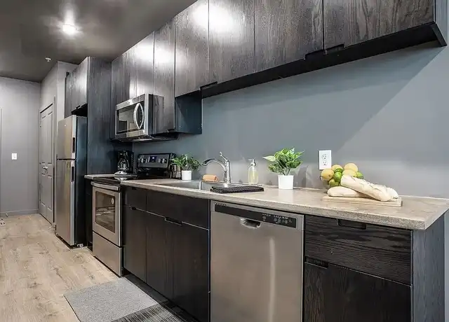Property at 217 W 6th St, Bloomington, IN, 47404, 1-4 bed, 1-3.5 bath, [object Object]