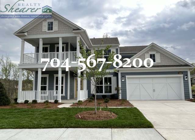 Photo of 13812 Water Terrace Dr, Huntersville, NC 28078