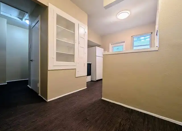 Property at 1325 E Sitka St Unit C, Tampa, FL, 33604, 1 bed, 1 bath, [object Object]