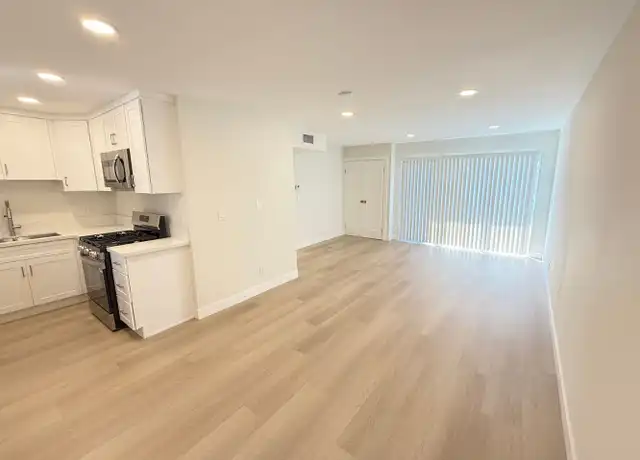Property at 3016 Honolulu Ave Unit 11, Glendale, CA, 91214, 2 beds, 2 baths, [object Object]