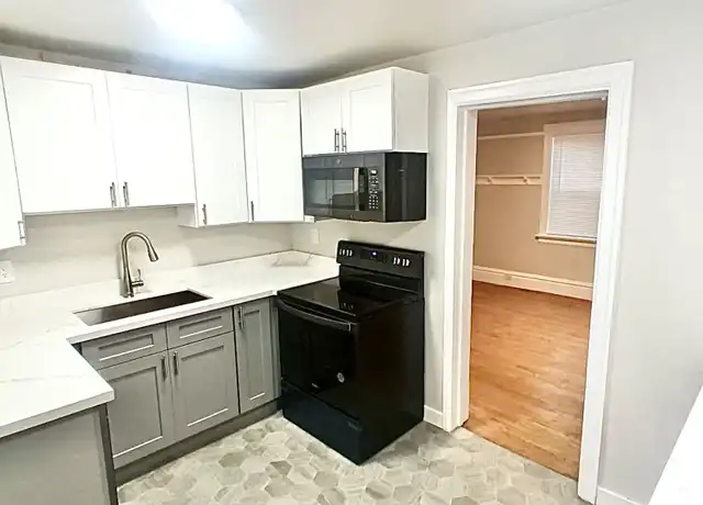 Property at 410 W Garfield St Unit A, Seattle, WA, 98119, 2 beds, 1 bath, [object Object]