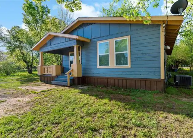 Property at 2185 E Cherry St, Paris, TX, 75460, 2 beds, 1 bath, [object Object]