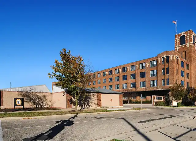 Property at Off Broadway Apartments - Price Per Bedroom - 555 7th St NW, Grand Rapids, MI, 49504, 3-4 beds, 2 baths, [object Object]
