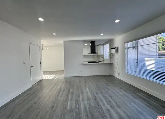 Property at 1279 N Harper Ave Unit 5, West Hollywood, CA, 90046, 2 beds, 2 baths, [object Object]