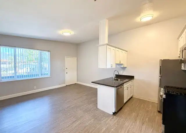 Property at 2518 35th Ave Unit 35, Oakland, CA, 94601, 1 bed, 1 bath, [object Object]