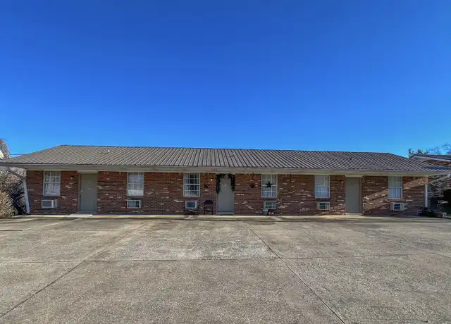 Property at 101 Walnut St Unit 27, Clarksville, TN, 37042, 1 bed, 1 bath, [object Object]