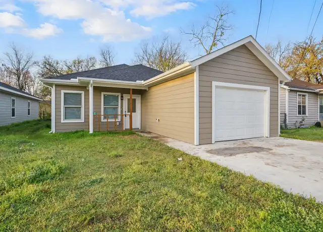 Property at 1436 E Broadway St, Gainesville, TX, 76240, 4 beds, 2 baths, [object Object]