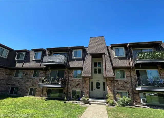 Property at 530 Riviera Dr, St Clair Shores, MI, 48080, 2 beds, 2 baths, [object Object]