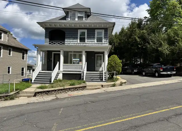 Property at 21 Roseland Ave, Waterbury, CT, 06710, 3 beds, 1 bath, [object Object]