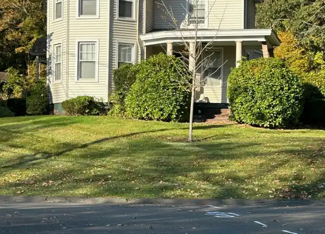 Property at 215 Sherman Ave, Hamden, CT, 06518, 4 beds, 2 baths, [object Object]
