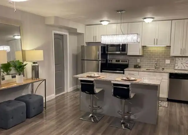 Property at 8717 Watson Rd, Saint Louis, MO, 63119, 1-2 bed, 1 bath, [object Object]