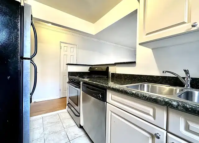 Property at 259 Bennett Ave, New York, NY, 10040, 1 bed, 1 bath, [object Object]