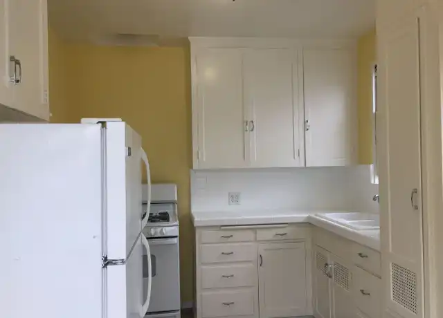 Property at 4054 Goldfinch St Unit 910, San Diego, CA, 92103, 1 bed, 1 bath, [object Object]