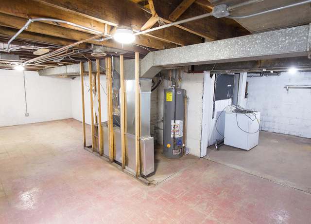 Photo of 18324 Burnham Ave Unit 2, Lansing, IL 60438