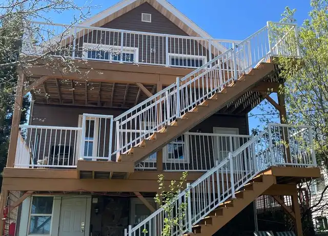 Property at 16 W 9th St Unit Upper, Duluth, MN, 55806, 3 beds, 1 bath, [object Object]