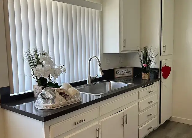 Photo of 1071 Walnut Ave, Tustin, CA 92780