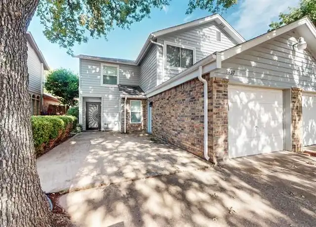 Property at 1437 Palmnold Cir W, Fort Worth, TX, 76120, 3 beds, 2.5 baths, [object Object]