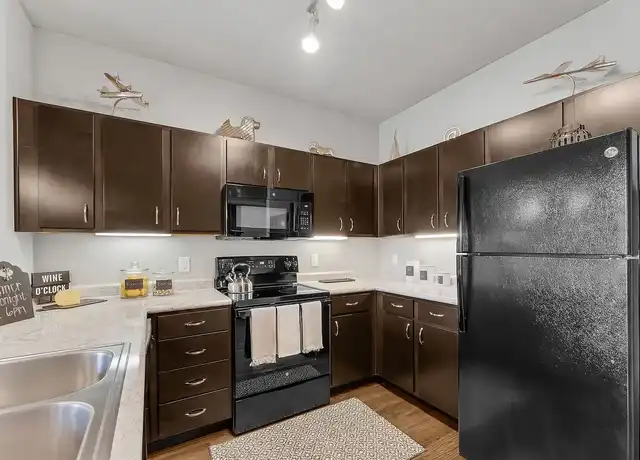 Property at Gateway Cedars Apartments - 1100 N Gateway Blvd, Forney, TX, 75126, 1-2 bed, 1-2 bath, [object Object]