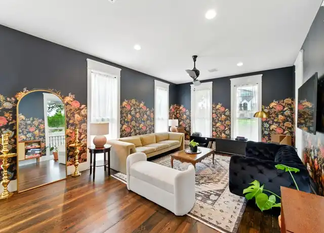 Property at 813 1/2 E 13th St, Austin, TX, 78702, 3 beds, 2.5 baths, [object Object]