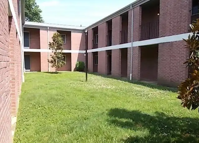 Property at 320 E Mercury Blvd Unit 69, Hampton, VA, 23663, 1 bed, 1 bath, [object Object]