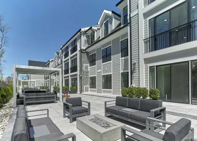Property at 8 Tice Rd Unit 105, Franklin Lakes, NJ, 07417, 2 beds, 2 baths, [object Object]