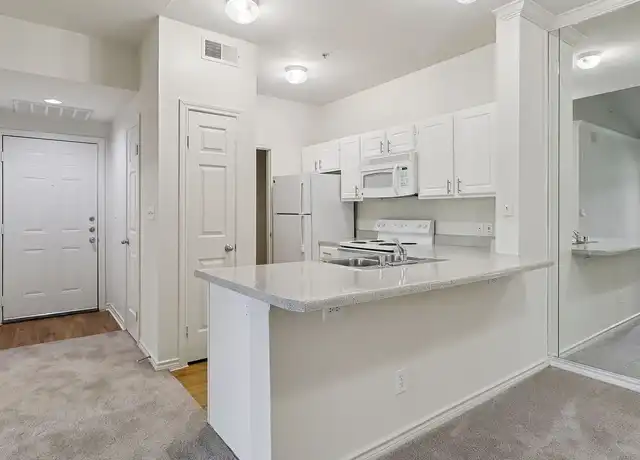 Property at Oaks Hackberry Creek - 6901 Valley View Ln, Irving, TX, 75039, 1-2 bed, 1-2 bath, [object Object]