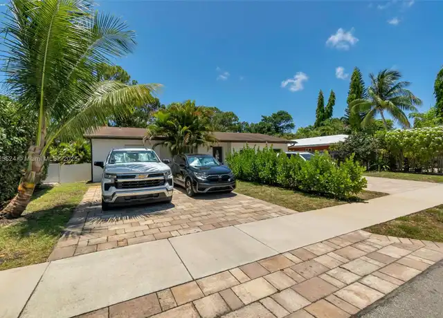 Property at 754 NE 36th St Unit A, Oakland Park, FL, 33334, 2 beds, 2 baths, [object Object]