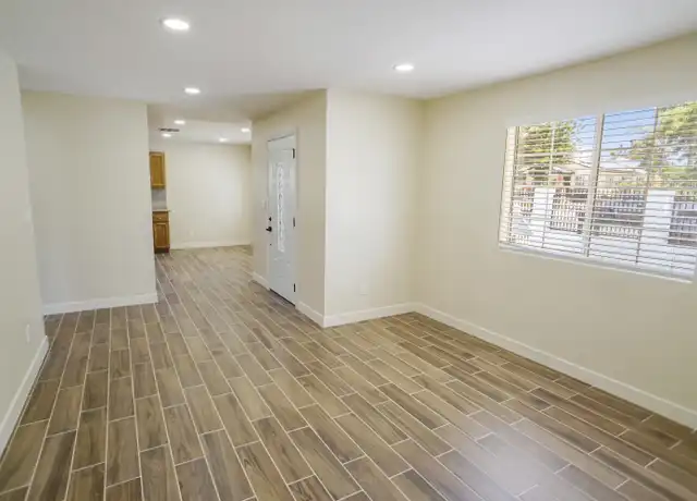 Property at 10561 El Dorado Ave, Pacoima, CA, 91331, 5 beds, 3 baths, [object Object]