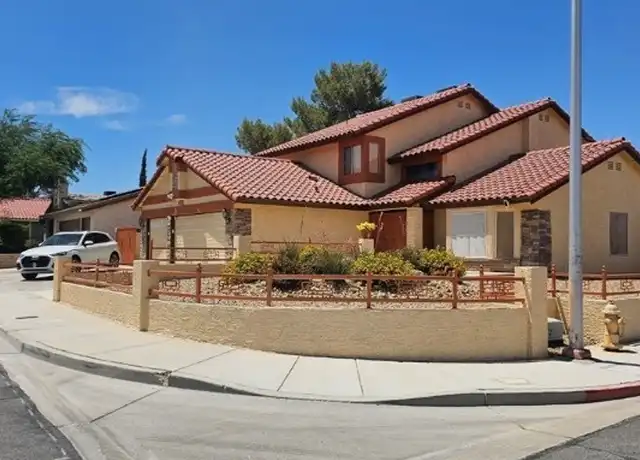 Property at 8600 Abanico Ct, Las Vegas, NV, 89117, 4 beds, 3 baths, [object Object]