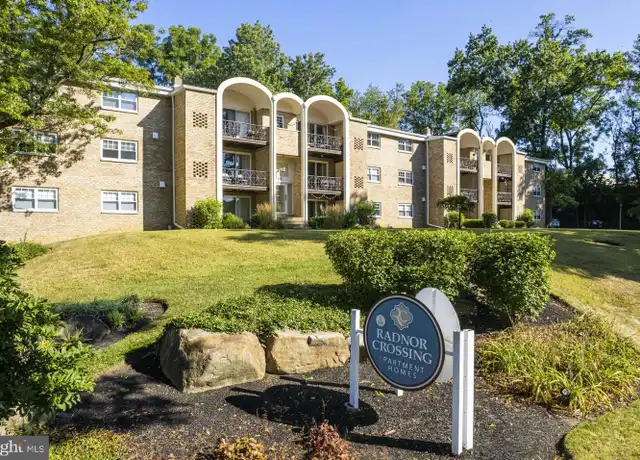 Property at 284 Iven Ave Unit 2B-258-1B, Wayne, PA, 19087, 2 beds, 2 baths, [object Object]