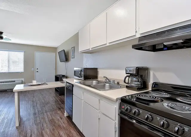 Photo of 1401 E Santo Antonio Dr, Colton, CA 92324