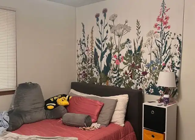 Property at 365 Ellis Ave Unit 4, Iowa City, IA, 52246, 3 beds, 1 bath, [object Object]