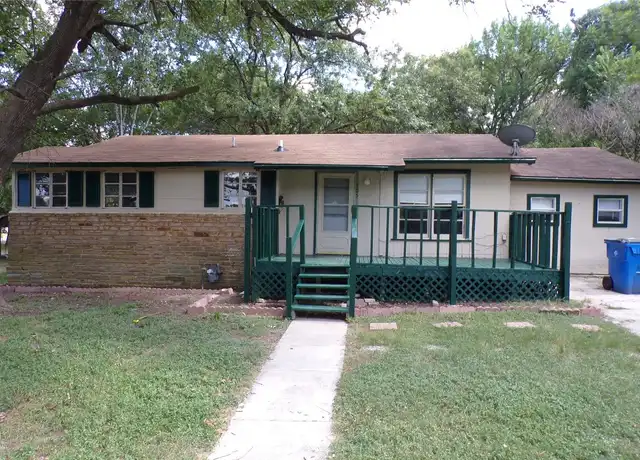 Property at 705 Otis St, Taylor, TX, 76574, 3 beds, 1 bath, [object Object]