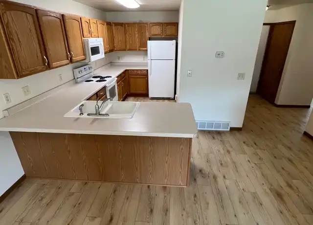 Property at 1428 Glenn Pl Unit 1, Eau Claire, WI, 54703, 3 beds, 1.5 baths, [object Object]