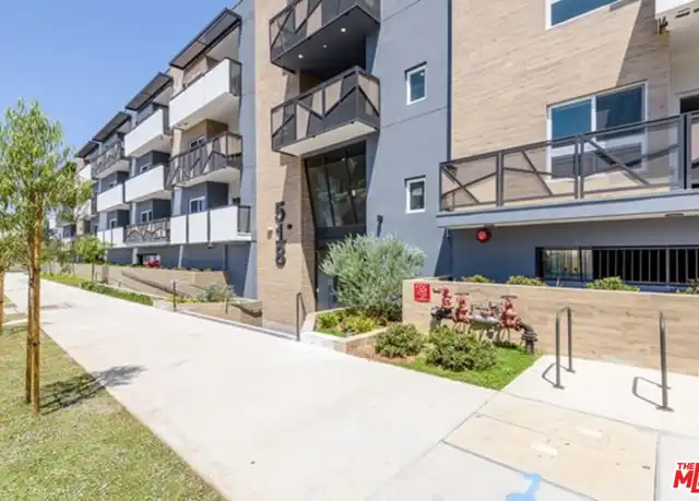 Property at 518 N Gramercy Pl Unit 304, Los Angeles, CA, 90004, 3 beds, 3 baths, [object Object]