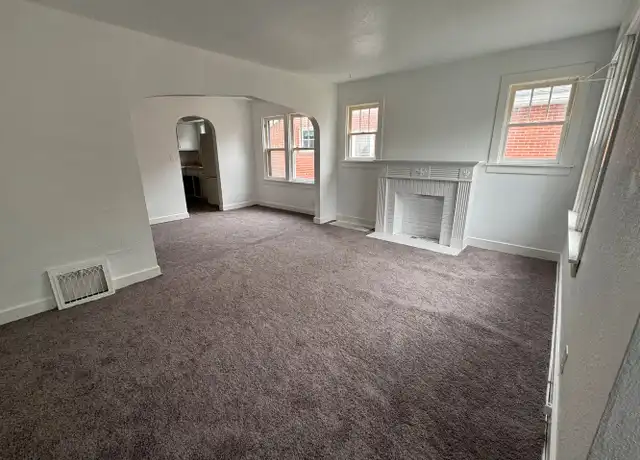 Property at 325 S Lincoln Ave Unit 1, Springfield, IL, 62704, 2 beds, 1 bath, [object Object]