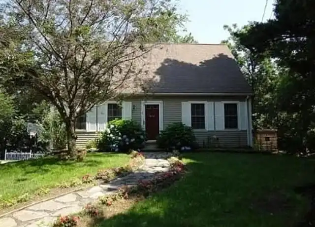 Property at 4 Blackstone St Unit 1, Shrewsbury, MA, 01545, 4 beds, 2 baths, [object Object]
