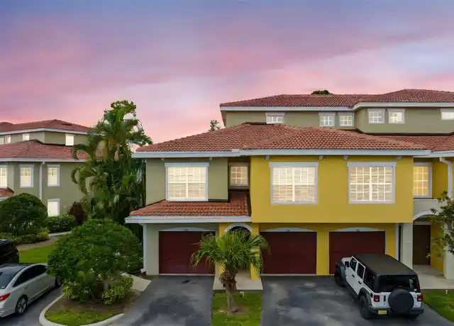 Property at 5601 Bentgrass Dr Unit 10-102, Sarasota, FL, 34235, 3 beds, 2 baths, [object Object]