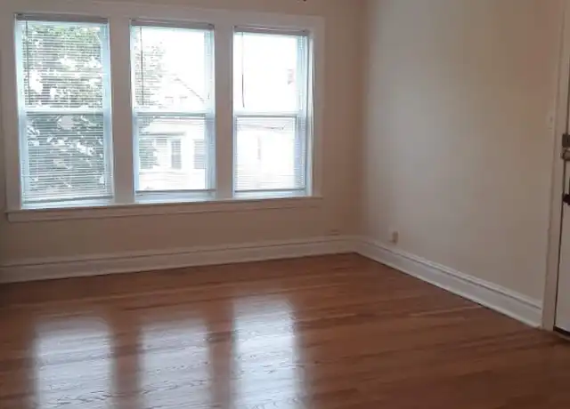 Property at 5355 W Eddy St Unit 3, Chicago, IL, 60641, 2 beds, 1 bath, [object Object]