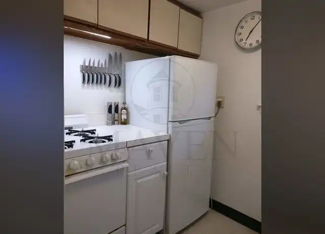 Property at 133 Oxford St Unit 10, Cambridge, MA, 02140, 1 bed, 1 bath, [object Object]