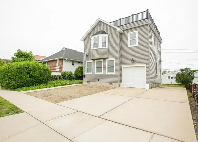Property at 733 E Walnut St, Long Beach, NY, 11561, 3 beds, 1 bath, [object Object]