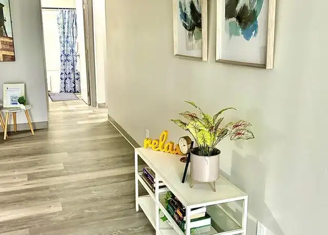 Property at 913 Day St Unit 1, Des Moines, IA, 50314, 1 bed, 1 bath, [object Object]